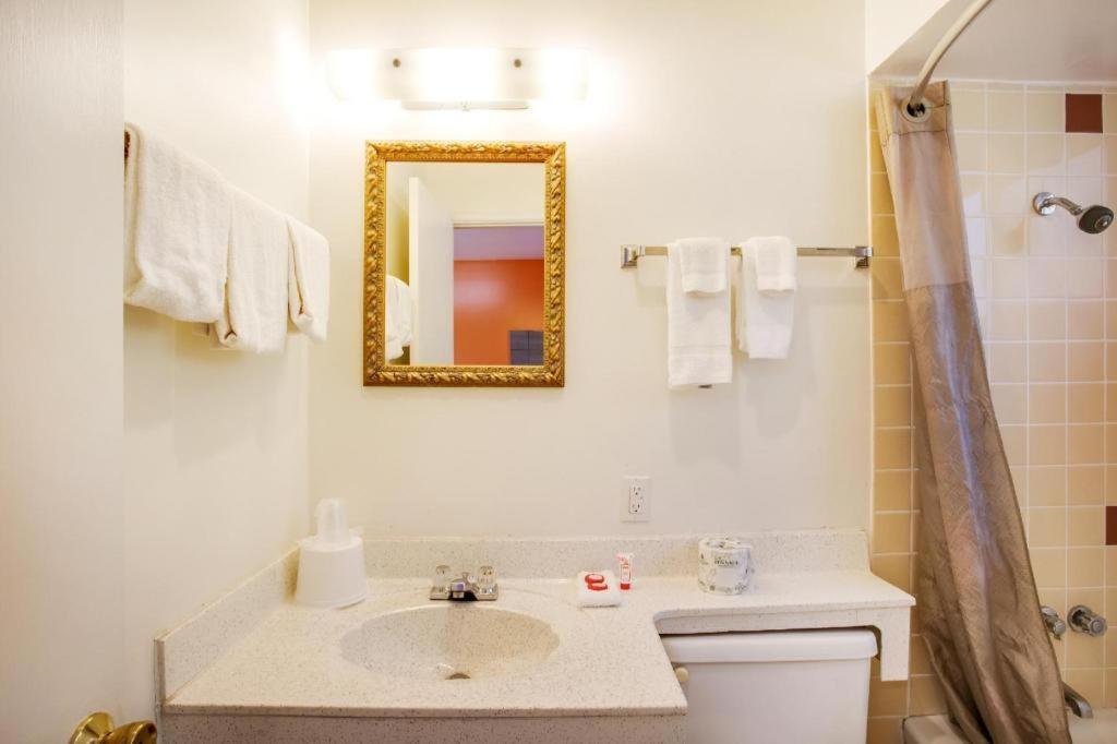 Hotel Oyo Kalama